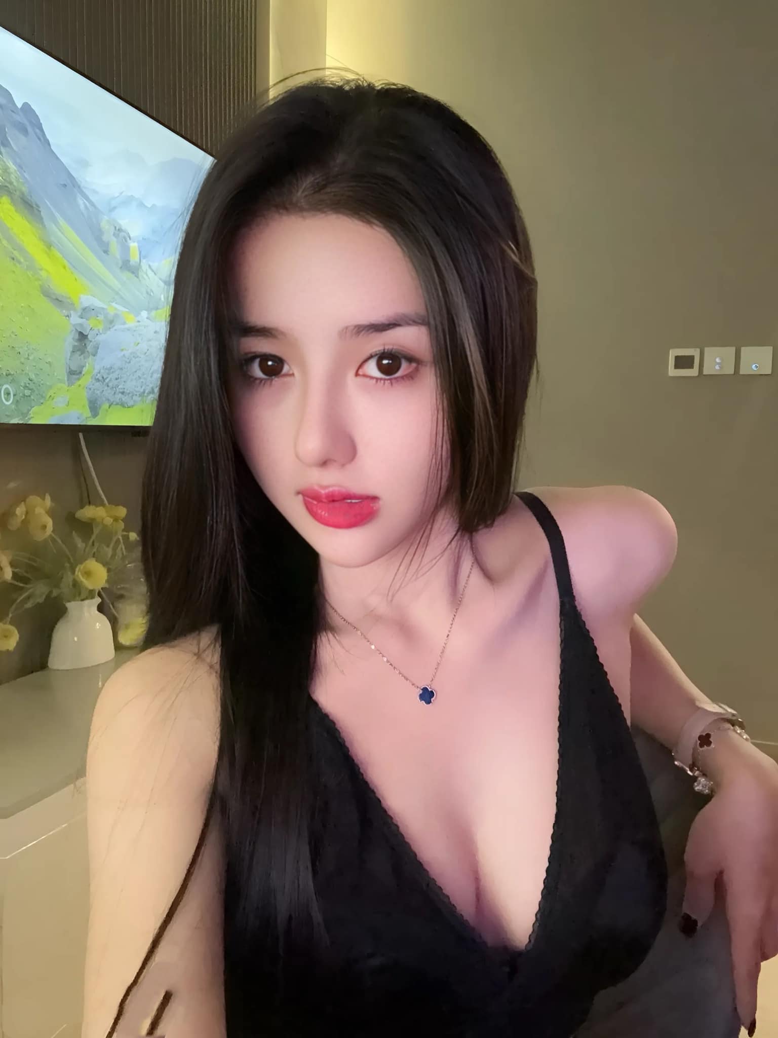 热门菠萝高清观看视频视频